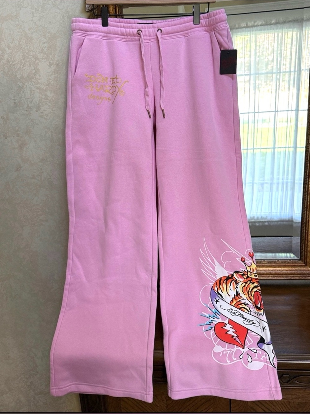 Ed Hardy Pink Graphic Tiger Crown Sweatpants. Size L. - Picture 3 of 13